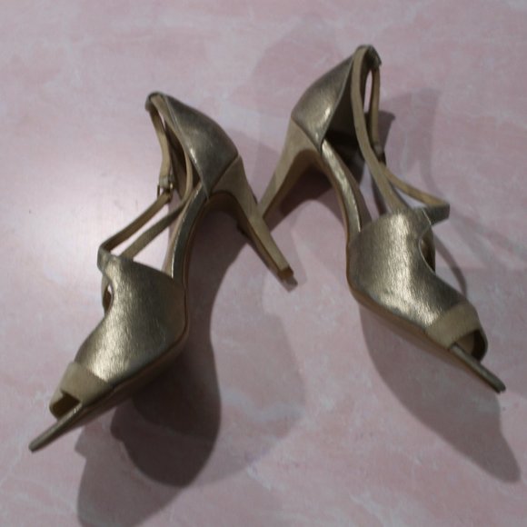 Isaac Mizarhi Gold Lovely Cutout Peep Toe Heels - Picture 5 of 9